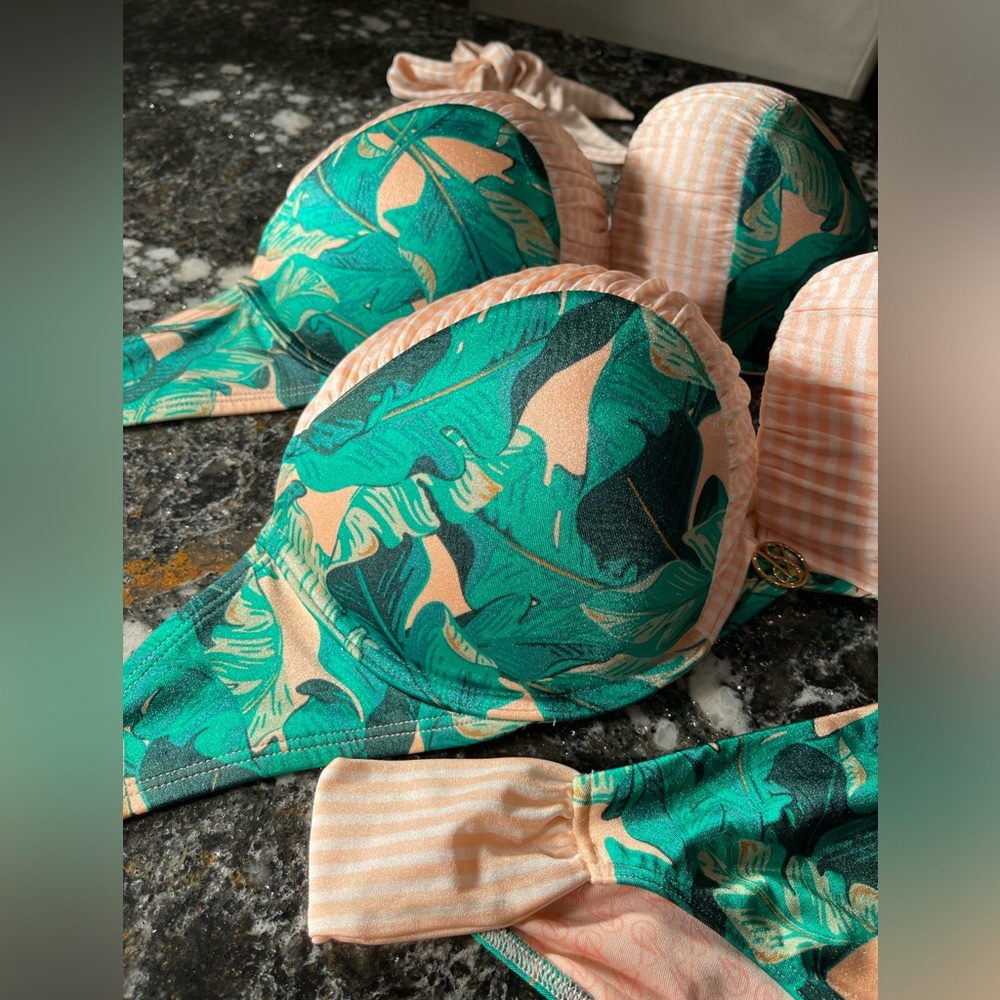 NWOT Victoria’s secret’s bikini bombshell 34DD and 36C with various bottoms S/M - Picture 5 of 16